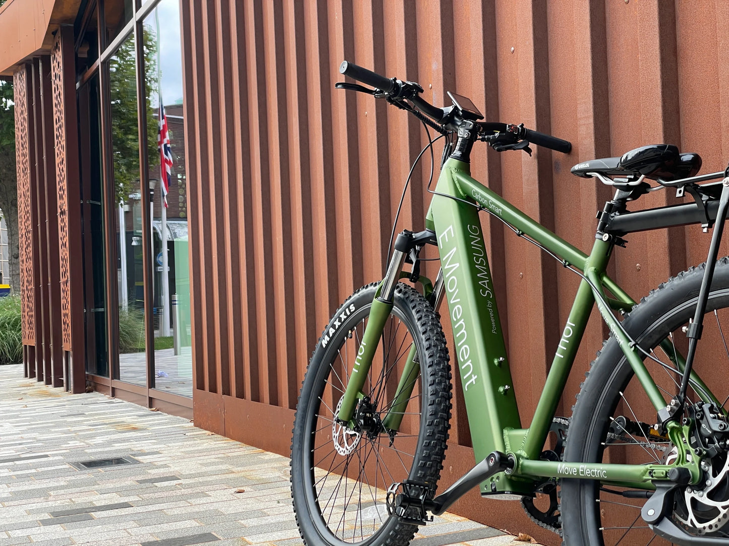 E-Movement Thor (Green) – Lightweight Hybrid Electric Mountain Bike